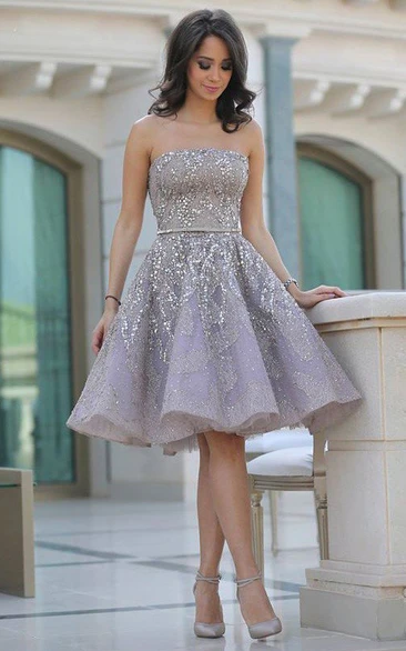 Sleeveless A-line Knee-length Strapless Beading Sash Ribbon Sequins Sequins Homecoming Dress
