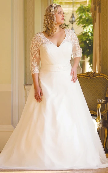 V-neck 3-4-sleeve A-line plus size Wedding Dress With Lace And Court Train