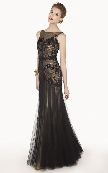Bateau Sleeveless Tulle Long Dress With Ruching And Appliques