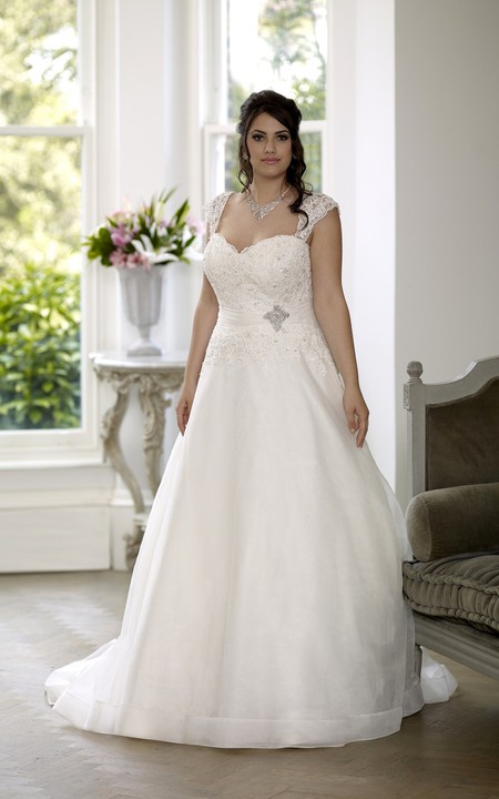Queen-Anne Court-Train Broach Ball-Gown Princess Lace-Up-Back Satin Dress
