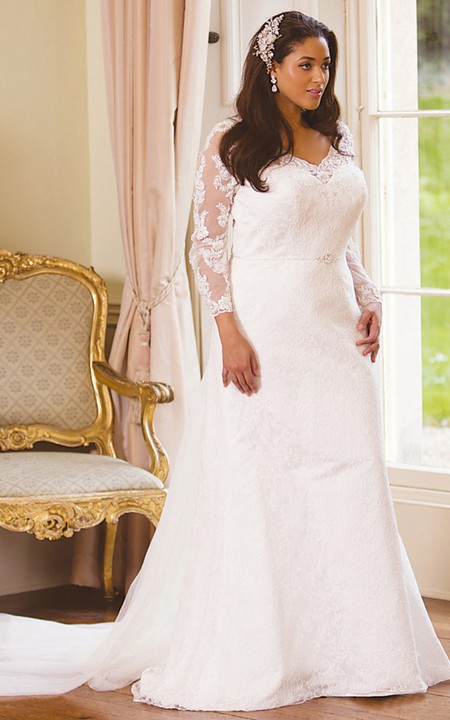 V-neck Long Sleeve Lace Appliqued plus size wedding dress With Tulle Sweep Train 