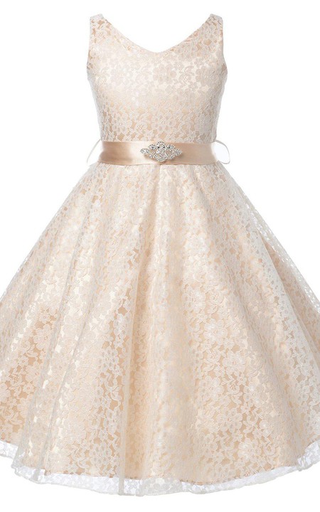 Lace Rhinestoned Bow V-Neckline Sleeveless Gown