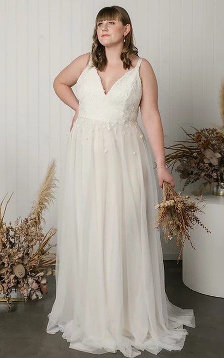 Plus Size Bohemian A Line Lace V-neck Wedding Dress with Train