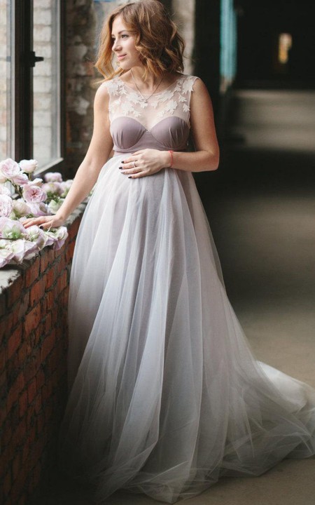 Scoop-neck Sleeveless Tulle maternity Dress With Appliques And Court Train