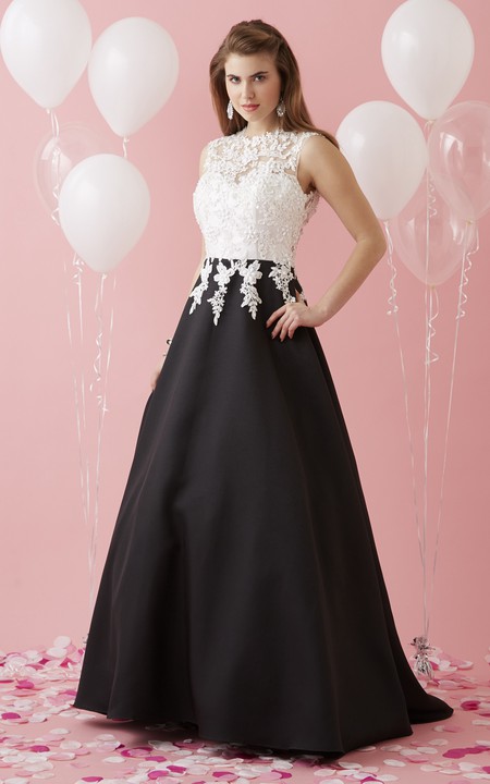 black-and-white A-line Prom Dress With Appliques And Keyhole