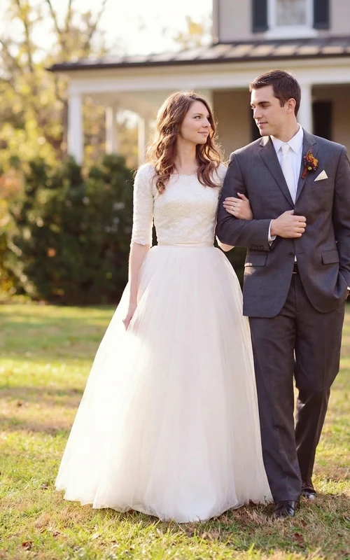 Modest Scoop Neck Tulle Bridal Gown