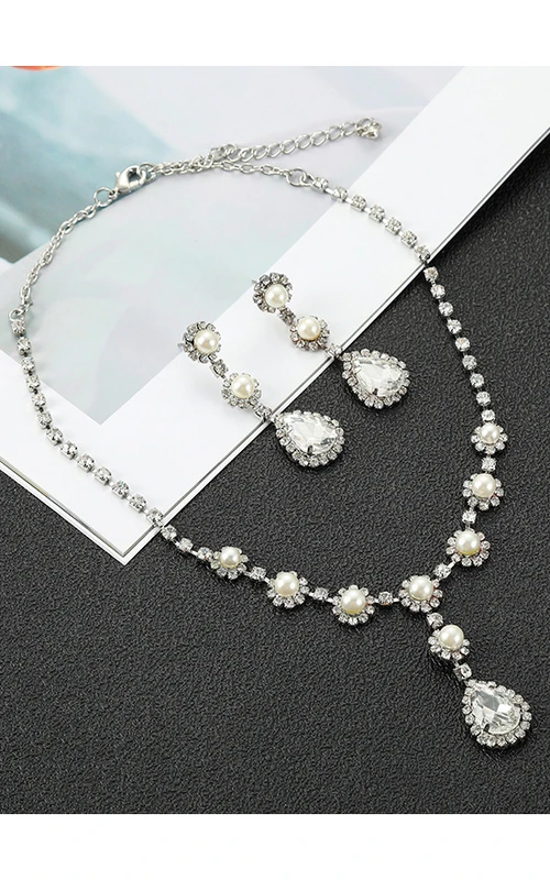 Unique Flower Shaped Rhinestone Necklace and Earrings Jewelry Set
