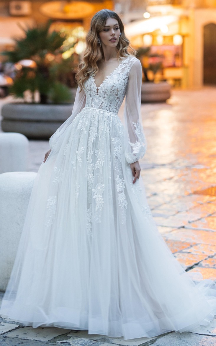 Casual Lace A Line V-neck Court Train Wedding Dress with Appliques