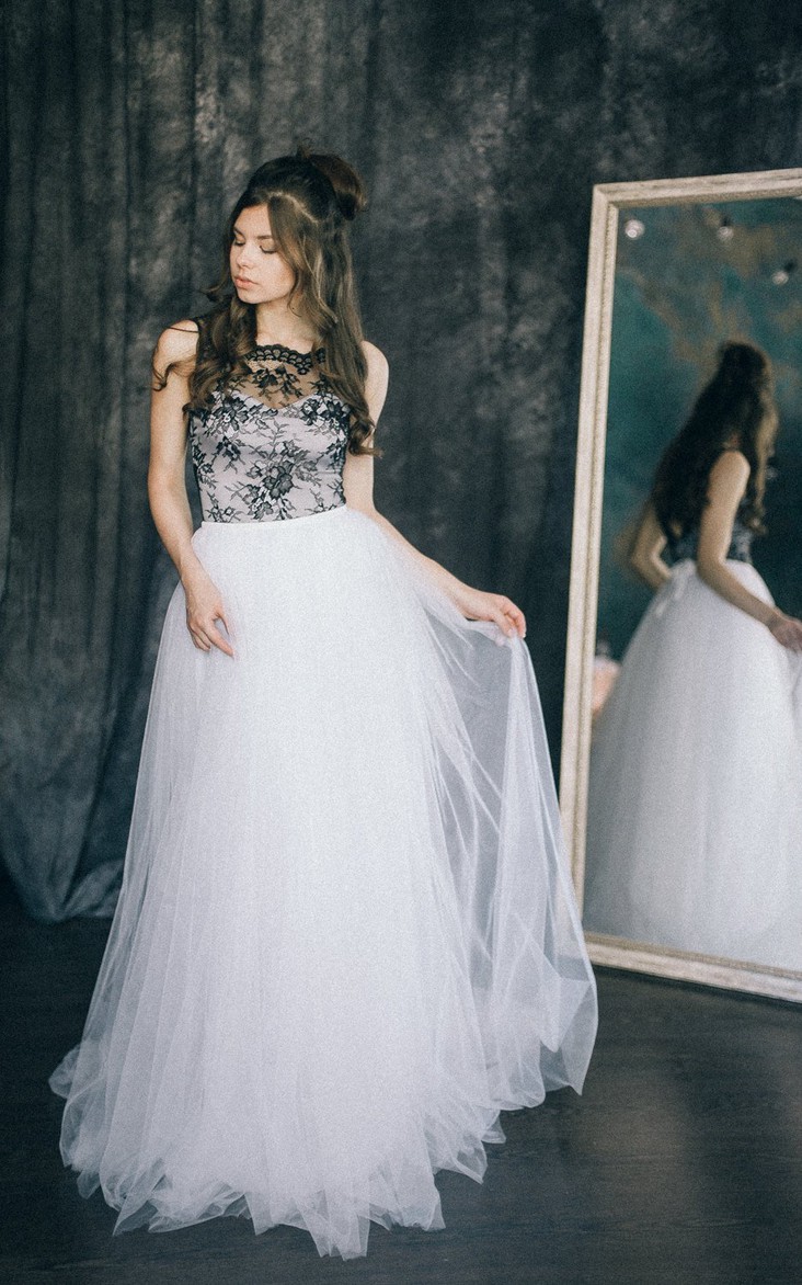 Floor-length Straps Black Wedding Dress Sheath Sleeveless Open Back With Appliques Lace Pleats