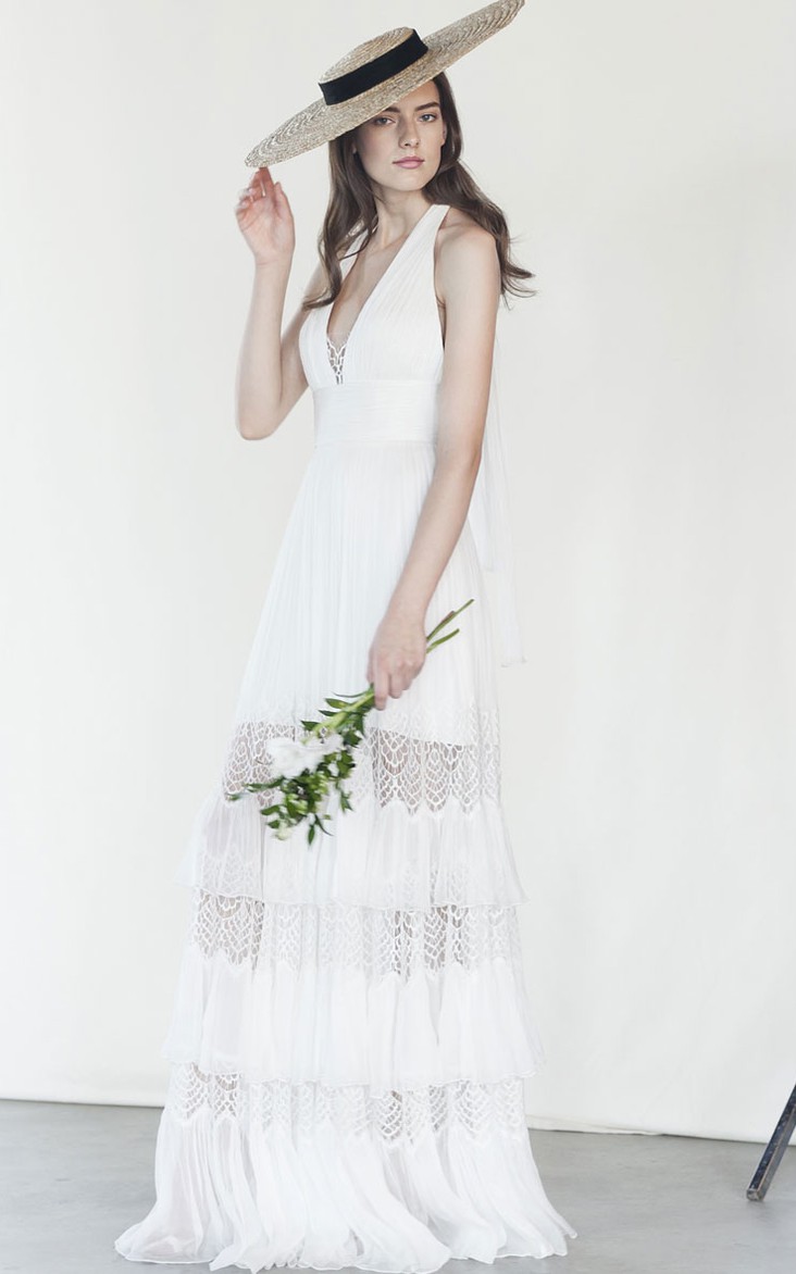 Unique Chiffon Floor-length Sleeveless Wedding Dress