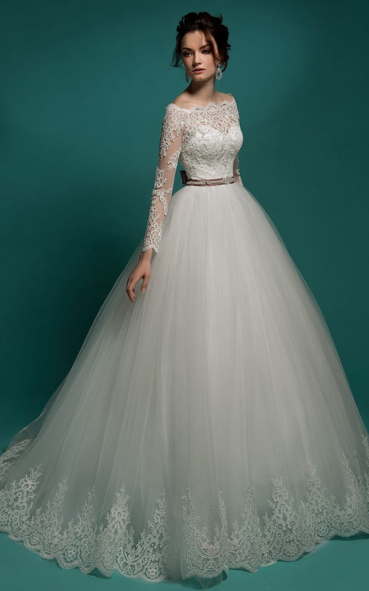 Illusion-Sleeve Lace Appliqued Appliques Floor-Length A-Line Tulle Gown