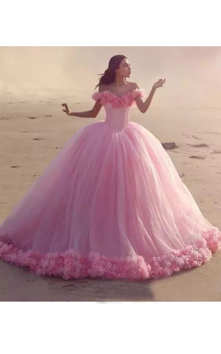 Luxury Off-the-shoulder Short Sleeve Tulle Ball Gown Dress