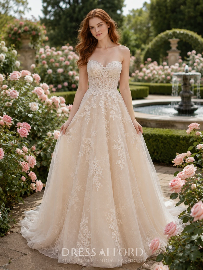 Romantic Sweetheart Lace A-Line Garden Elopement Bridal Gown